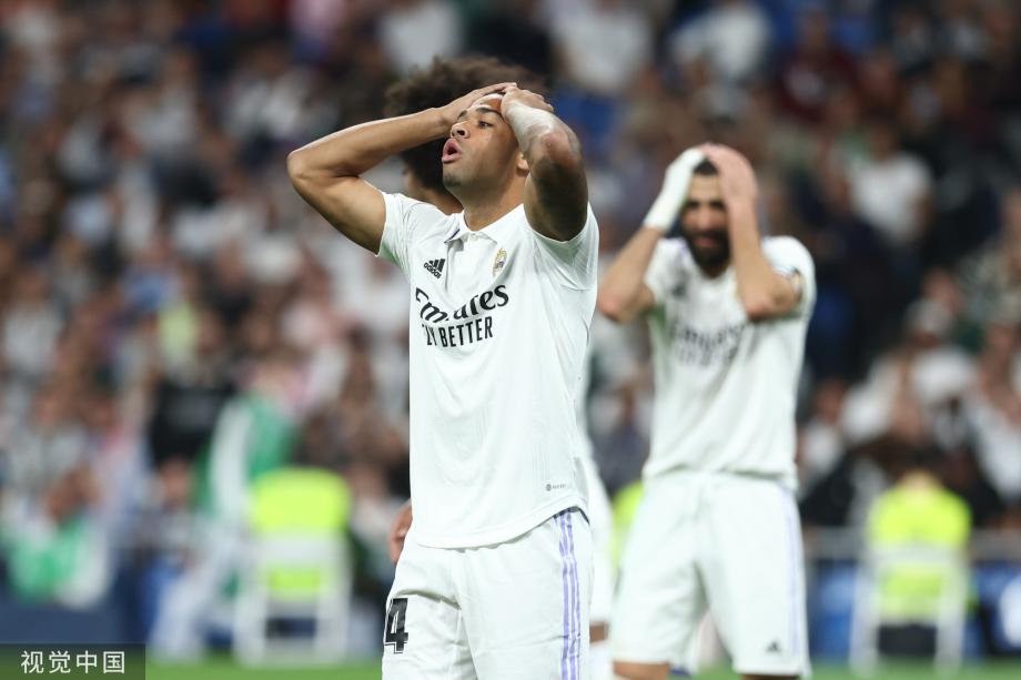 西超杯-拉菲尼亚2射1传 巴萨5-0毕巴进决赛